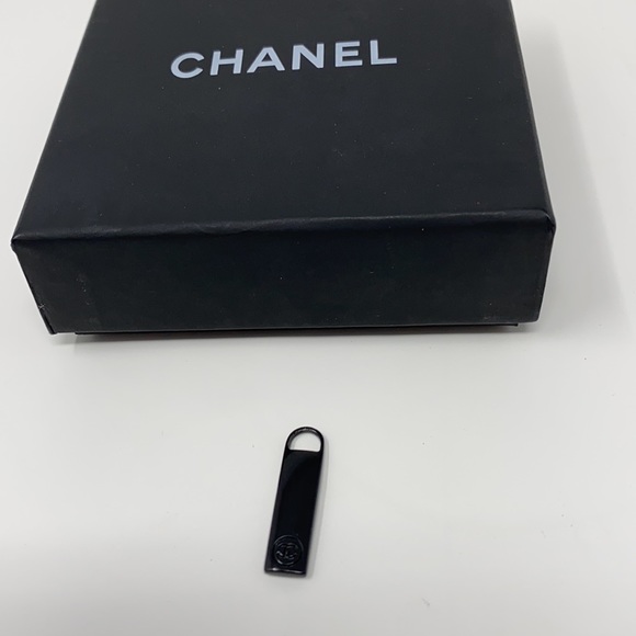 Three CHANEL Metal Zipper Pull - Picture 6 of 11